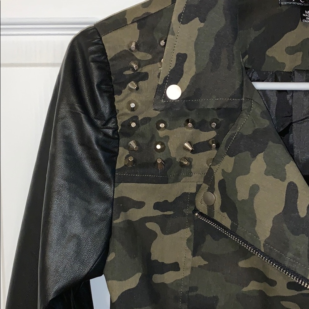 Jacket - Picture 2 of 4